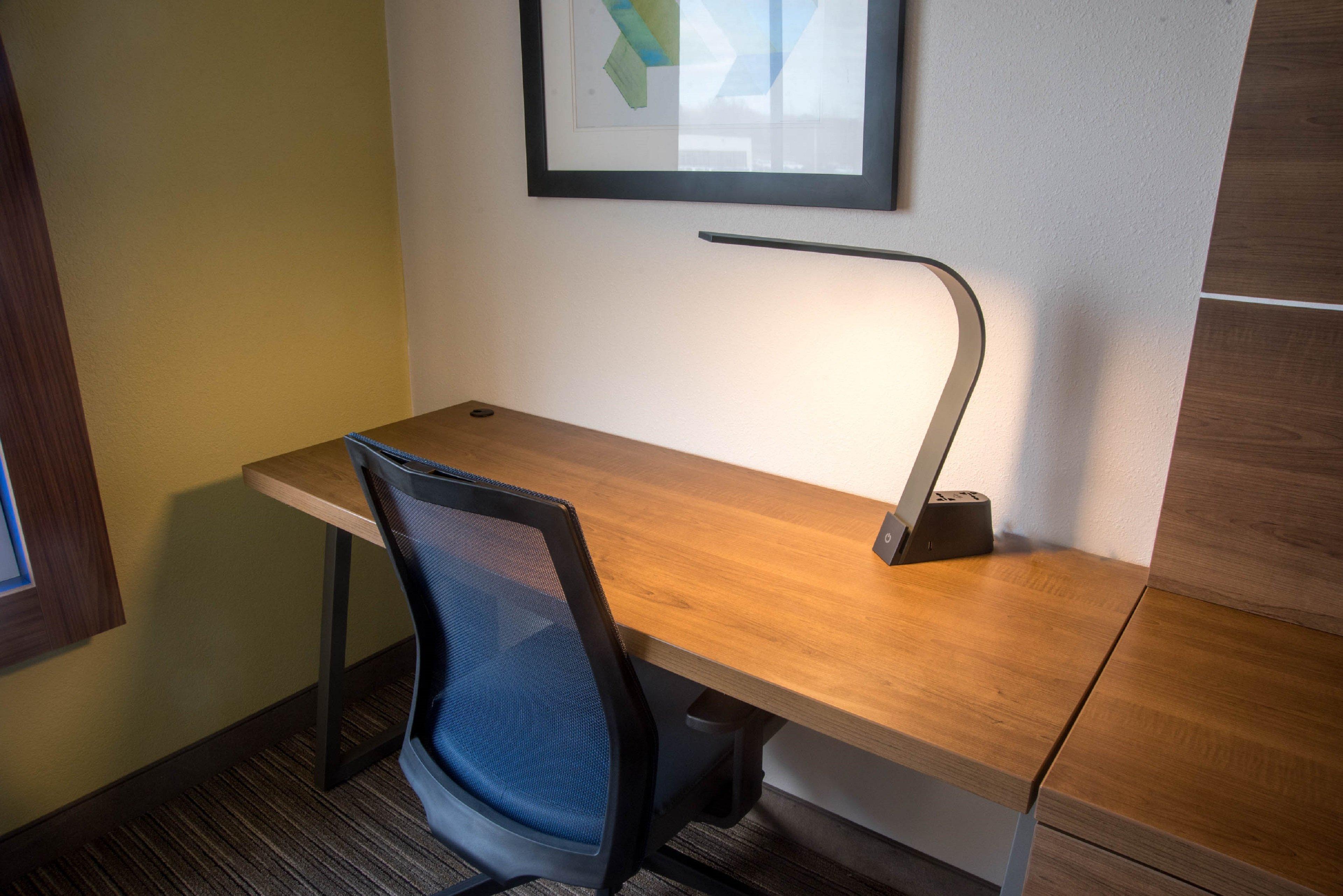 Holiday Inn Express Easton By Ihg Bagian luar foto