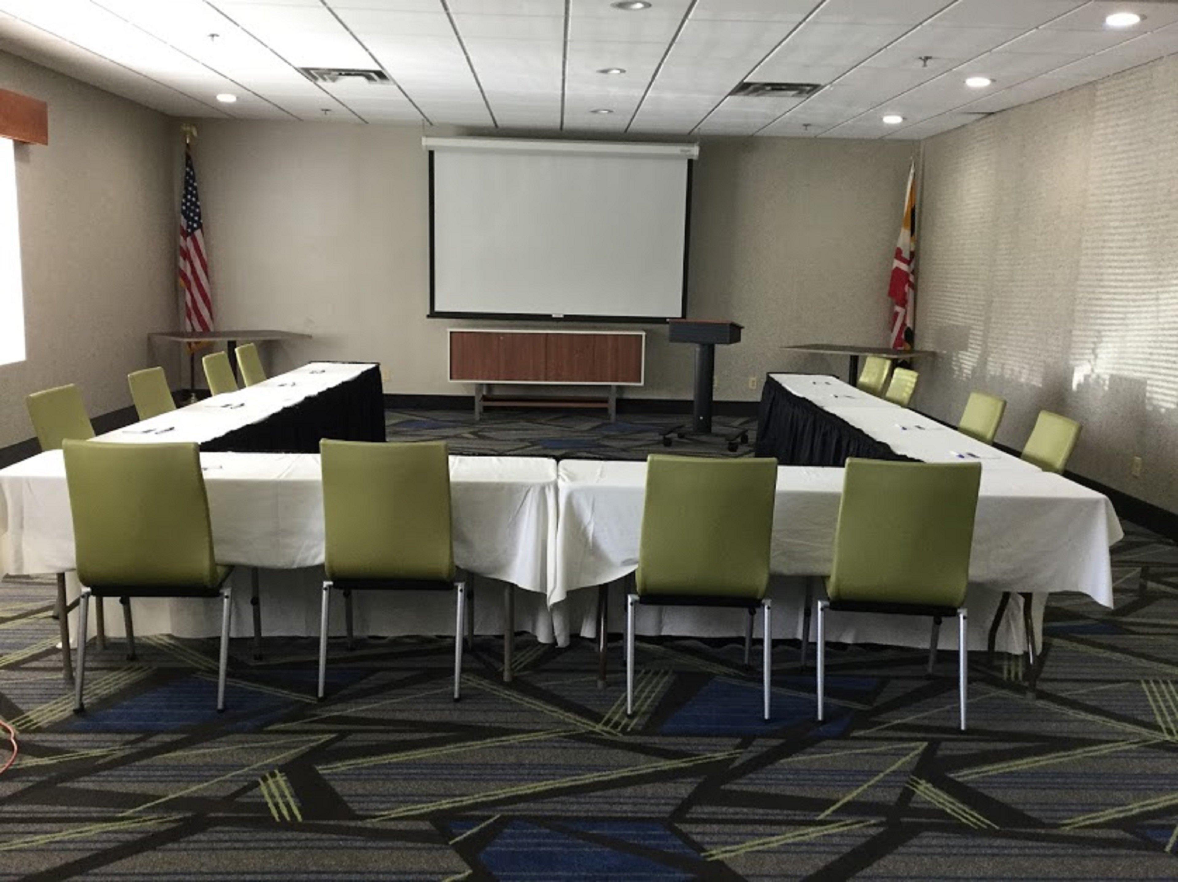 Holiday Inn Express Easton By Ihg Bagian luar foto