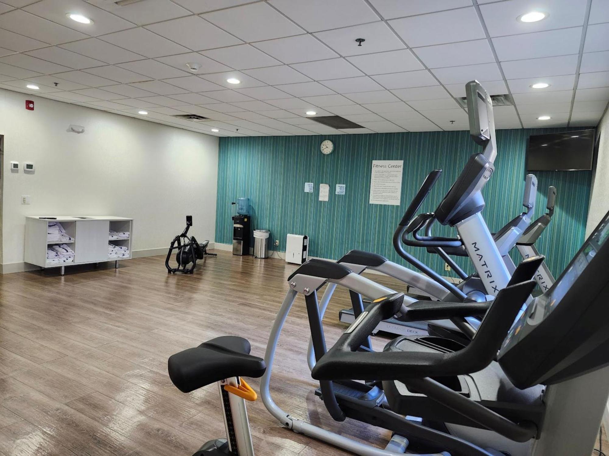 Holiday Inn Express Easton By Ihg Bagian luar foto