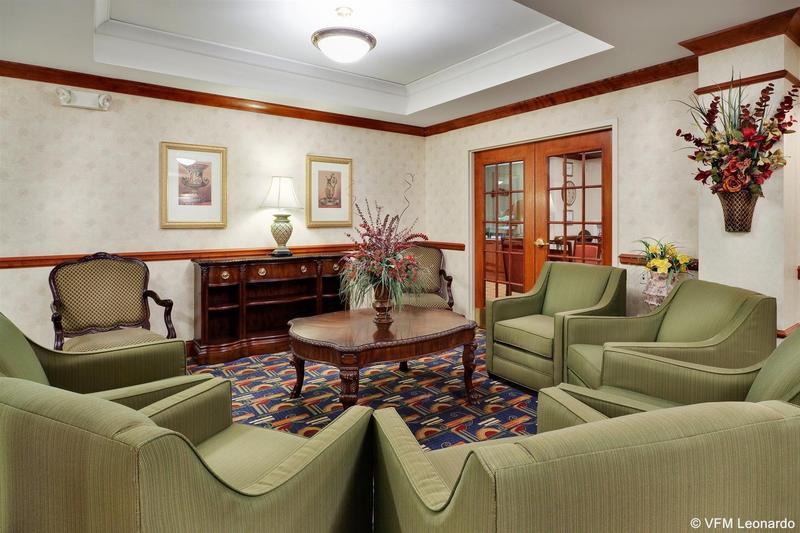 Holiday Inn Express Easton By Ihg Bagian luar foto
