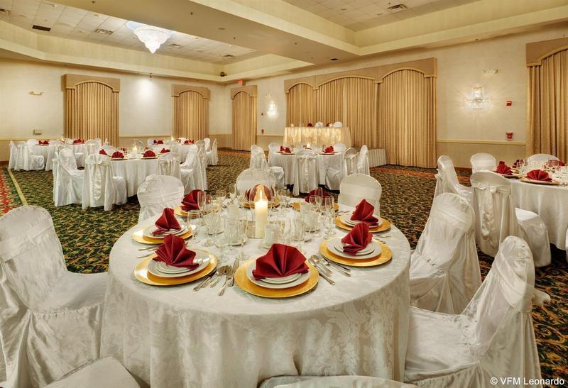 Holiday Inn Express Easton By Ihg Bagian luar foto