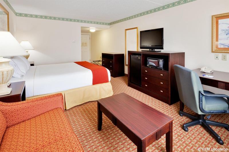 Holiday Inn Express Easton By Ihg Bagian luar foto