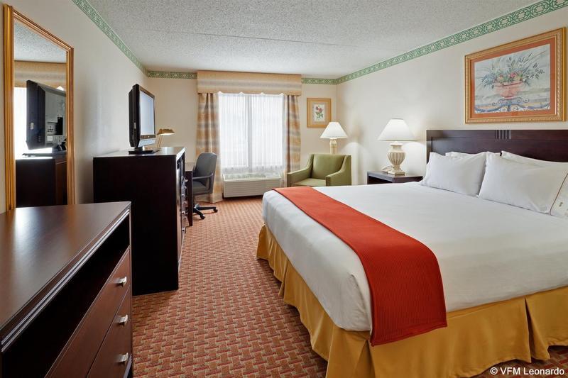 Holiday Inn Express Easton By Ihg Bagian luar foto