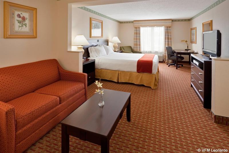 Holiday Inn Express Easton By Ihg Bagian luar foto