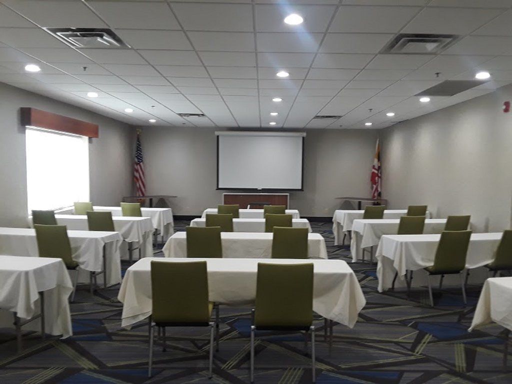 Holiday Inn Express Easton By Ihg Bagian luar foto